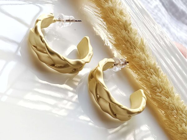 AISHA Statement Round Hoops