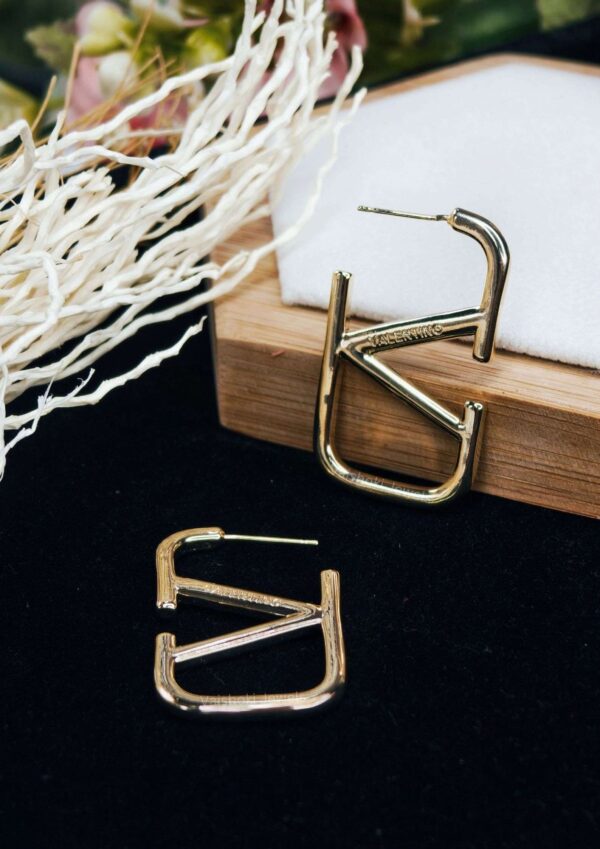 gold earrings for women