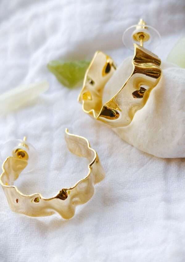 gold earrings for women