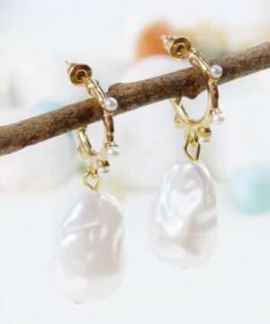 pearl earrings - gold earrings - www.vaishokijewels.com