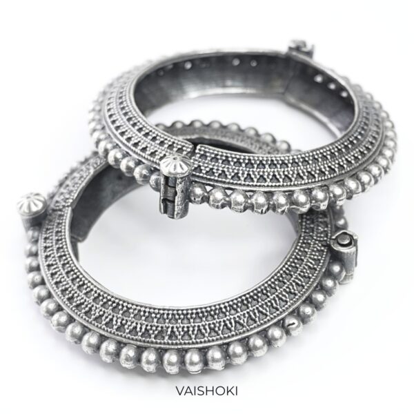Aashi Handcuff - Image 2
